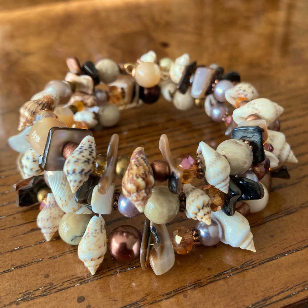 Beachy - Coastal Coil Bracelet - Bronzy - Picture 1 of 3